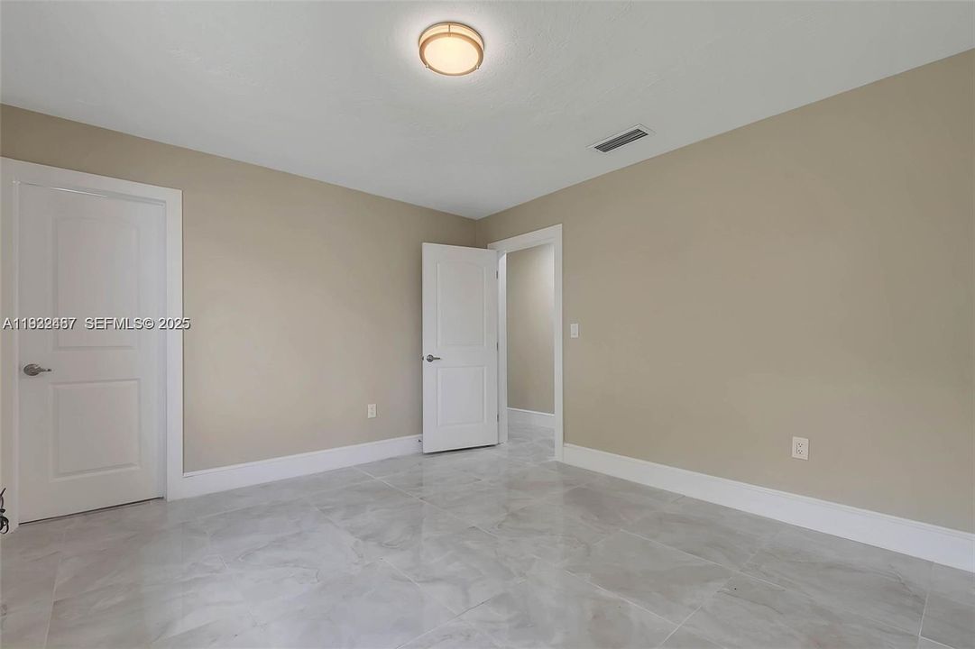 出租: $2,850 (3 贝兹, 2 浴室, 2272 平方英尺)