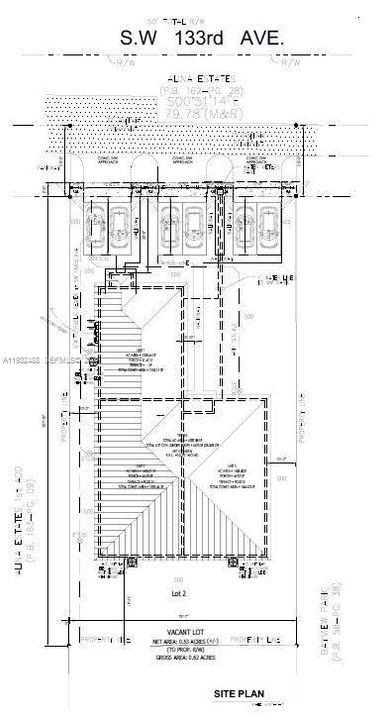 На продажу: $585,000 (0.62 acres)