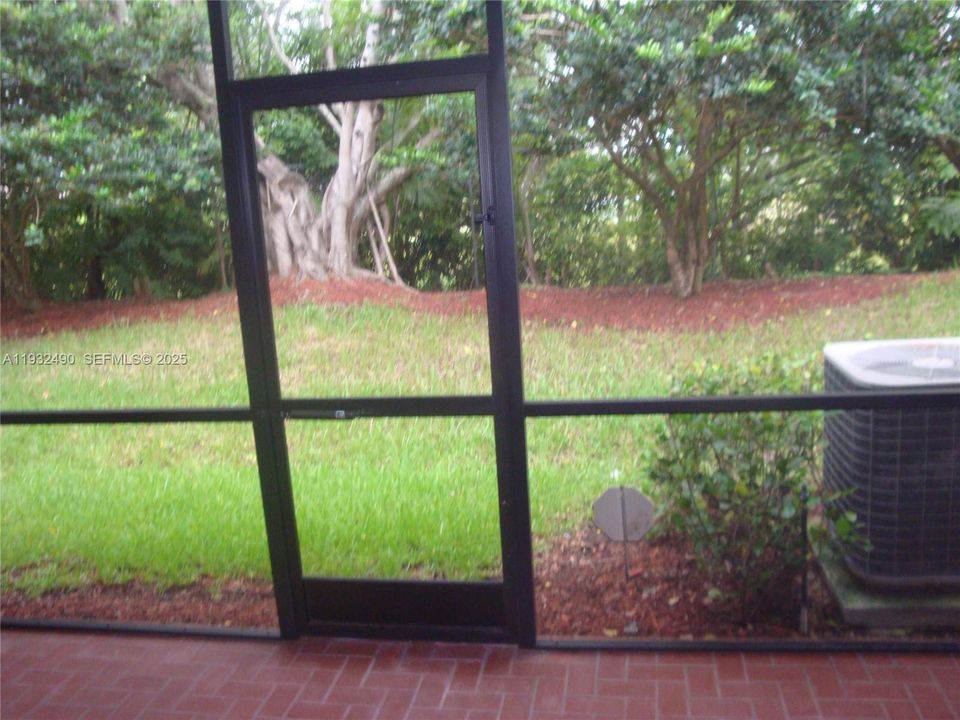 出租: $3,500 (3 贝兹, 2 浴室, 1605 平方英尺)