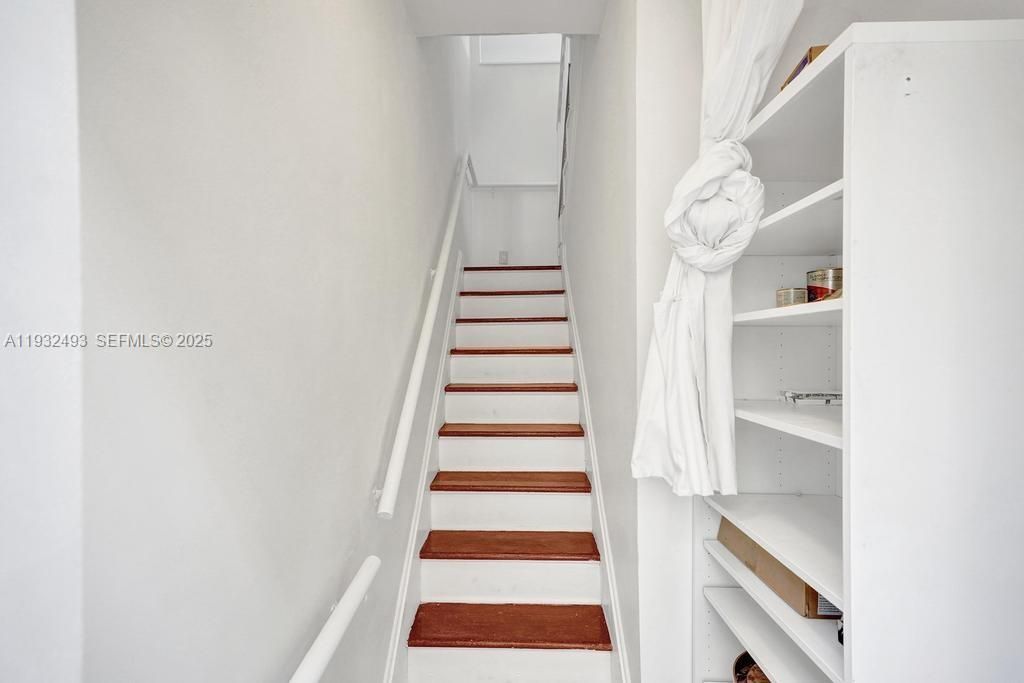 В аренду: $4,000 (2 спален, 2 ванн, 857 Квадратных фут)