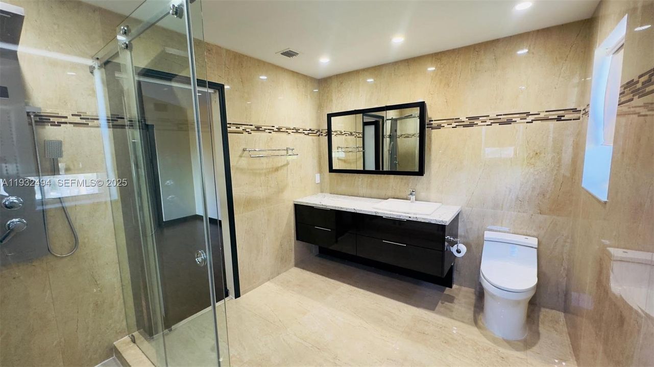 For Rent: $4,950 (3 beds, 2 baths, 1748 Square Feet)