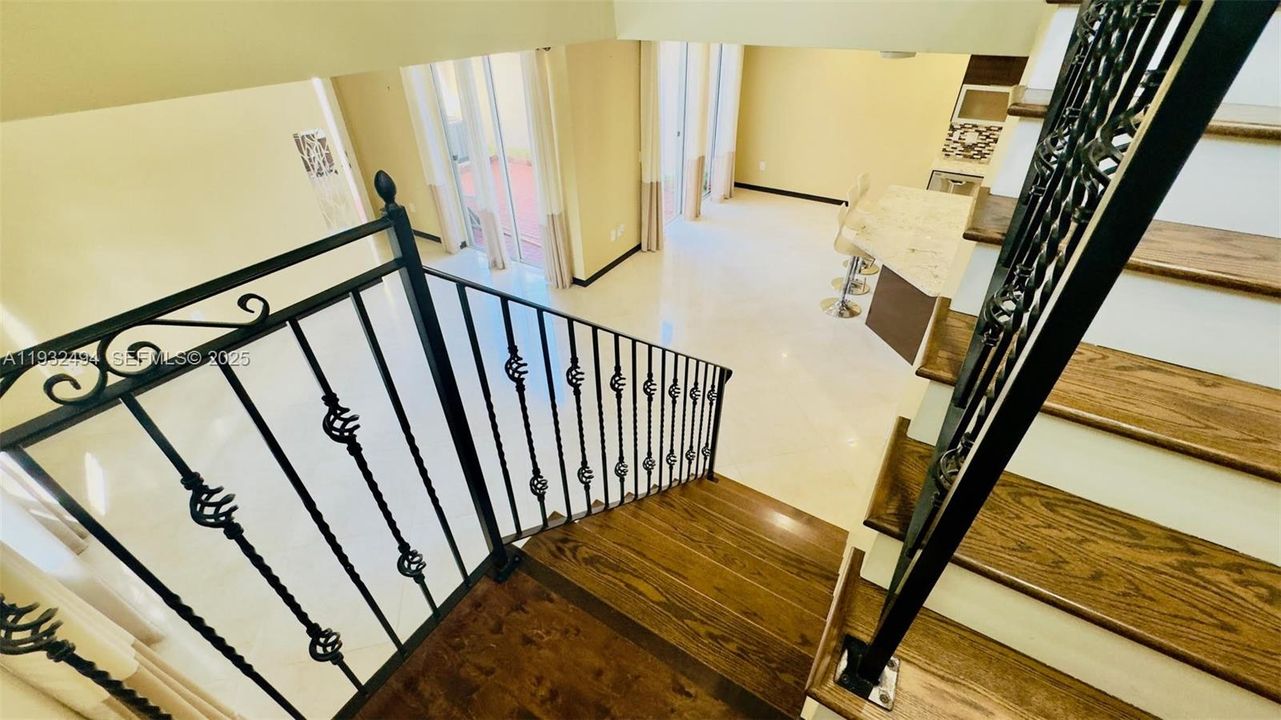 For Rent: $4,950 (3 beds, 2 baths, 1748 Square Feet)