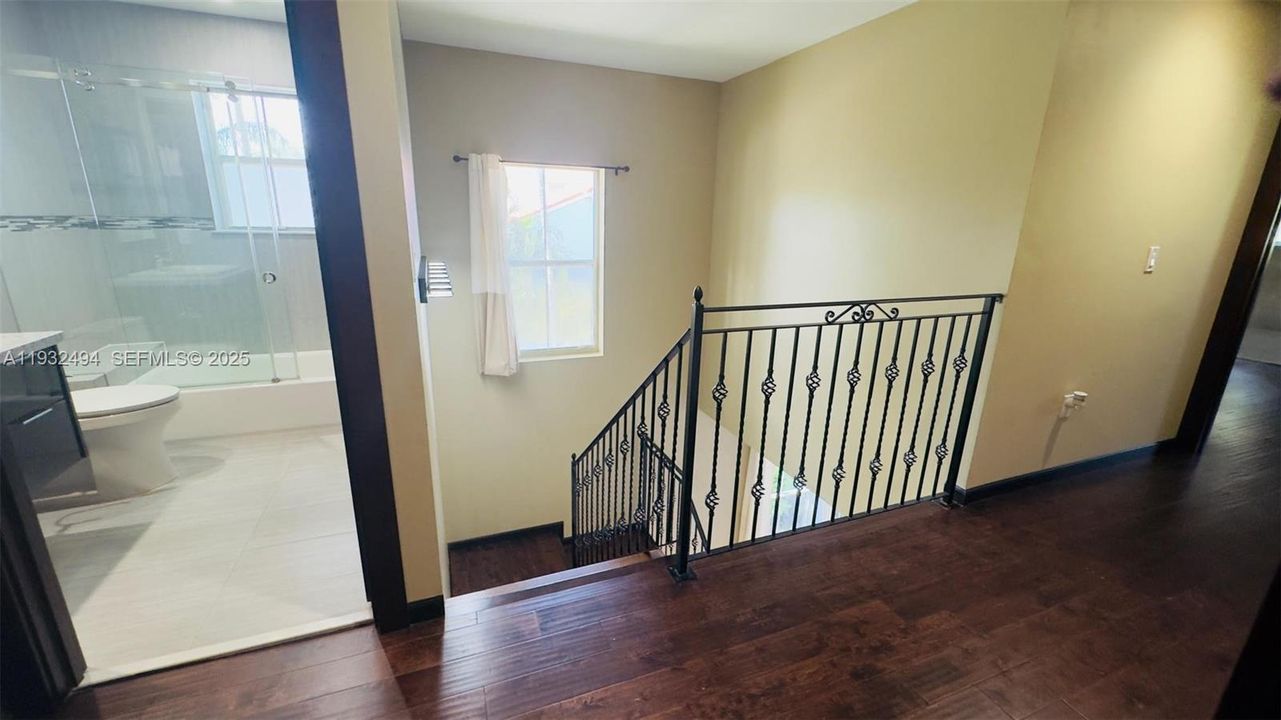 For Rent: $4,950 (3 beds, 2 baths, 1748 Square Feet)