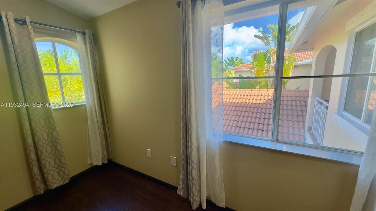 For Rent: $4,950 (3 beds, 2 baths, 1748 Square Feet)