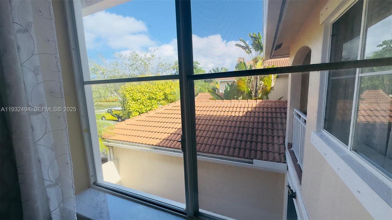 For Rent: $4,950 (3 beds, 2 baths, 1748 Square Feet)