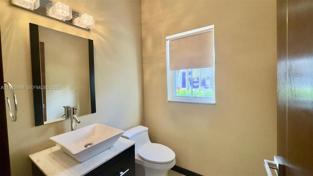 For Rent: $4,950 (3 beds, 2 baths, 1748 Square Feet)