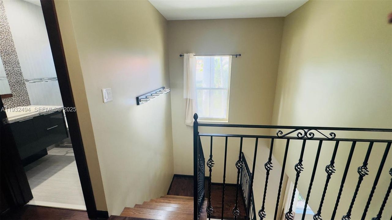 For Rent: $4,950 (3 beds, 2 baths, 1748 Square Feet)