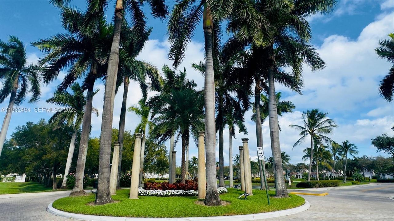 For Rent: $4,950 (3 beds, 2 baths, 1748 Square Feet)