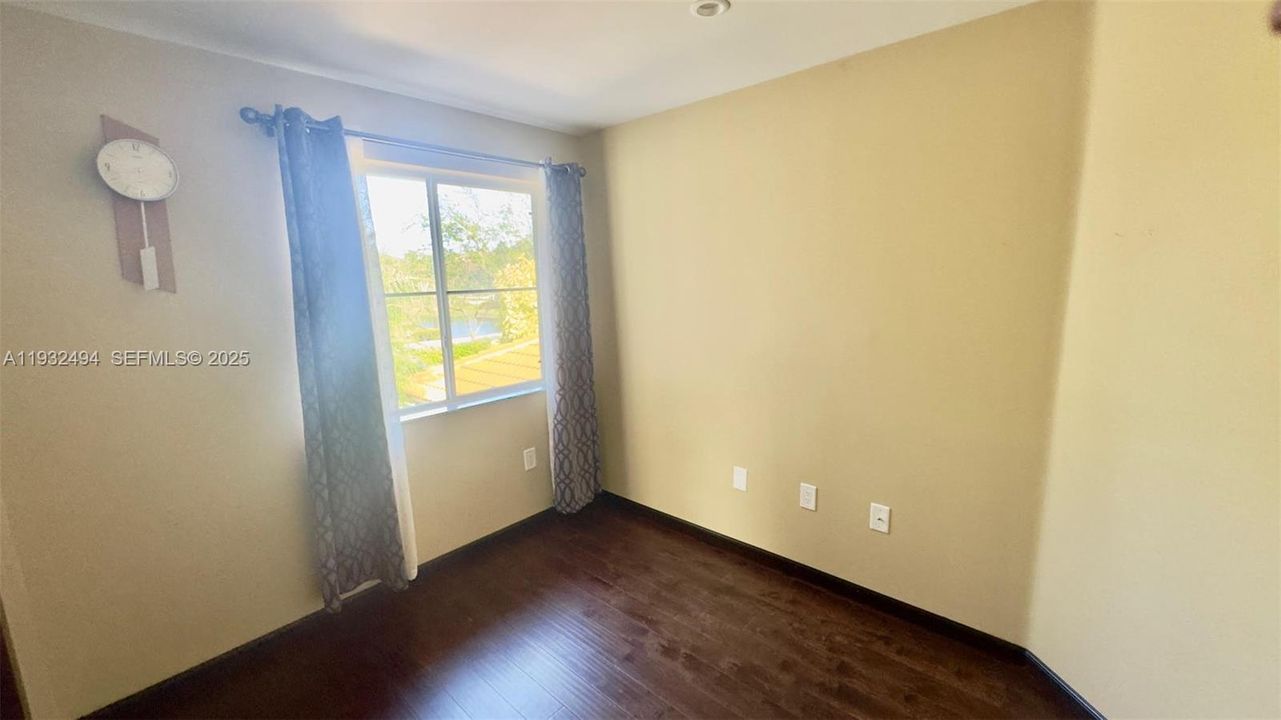 For Rent: $4,950 (3 beds, 2 baths, 1748 Square Feet)