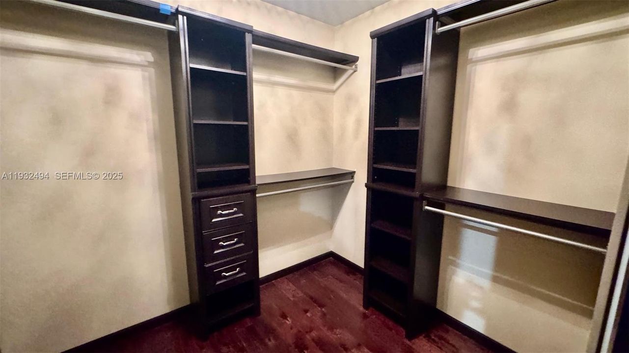 For Rent: $4,950 (3 beds, 2 baths, 1748 Square Feet)