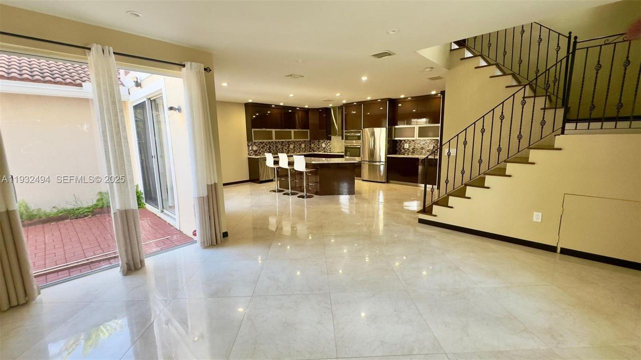 For Rent: $4,950 (3 beds, 2 baths, 1748 Square Feet)