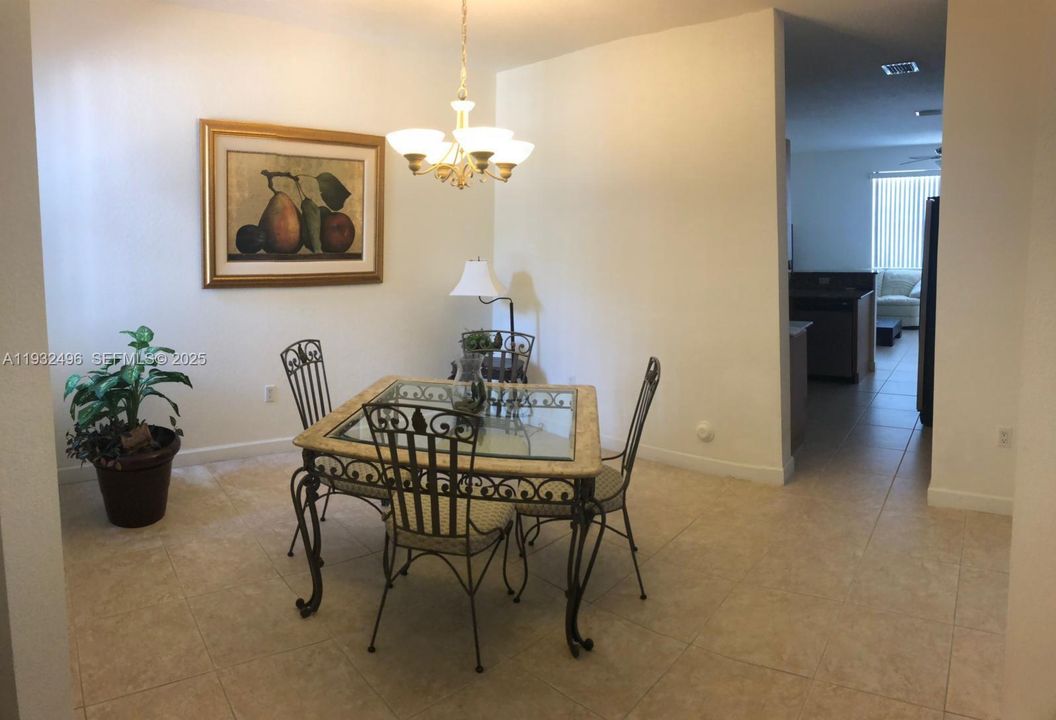 For Rent: $3,900 (3 beds, 2 baths, 2016 Square Feet)