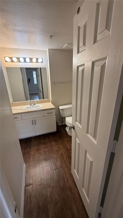 В аренду: $2,000 (1 спален, 1 ванн, 690 Квадратных фут)