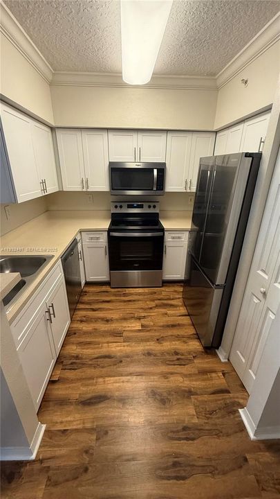 В аренду: $2,000 (1 спален, 1 ванн, 690 Квадратных фут)