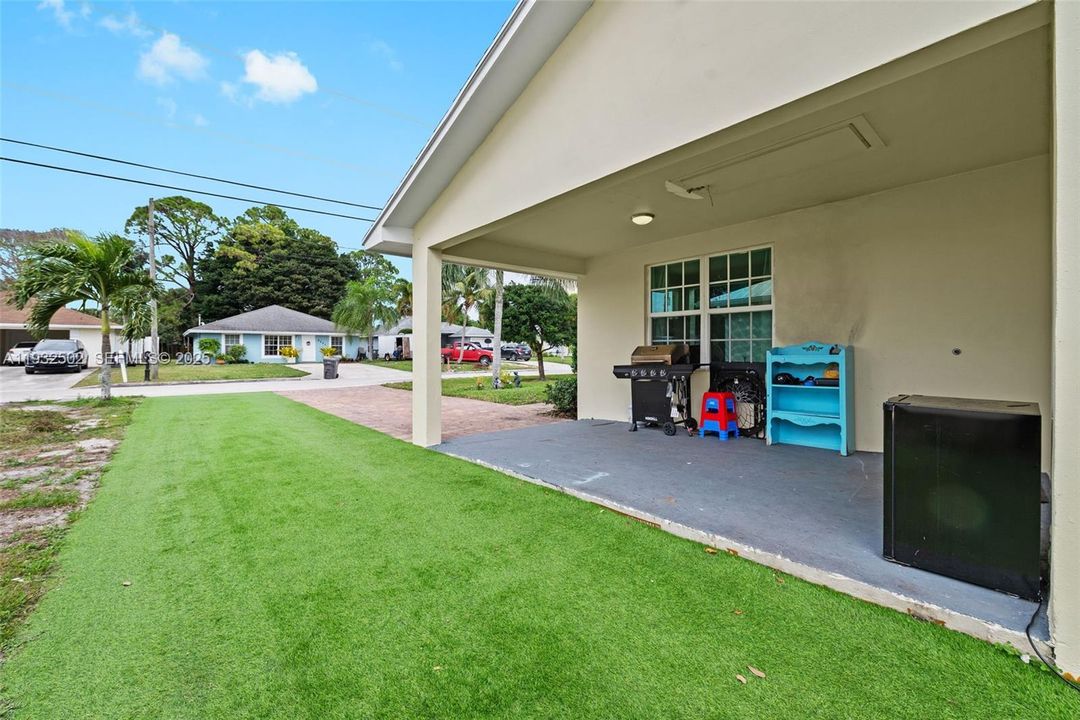 En Venta: $410,000 (2 camas, 1 baños, 780 Pies cuadrados)