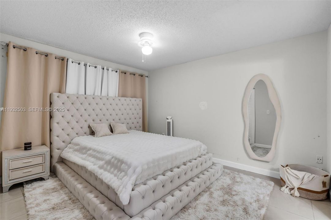 В аренду: $2,400 (3 спален, 2 ванн, 972 Квадратных фут)