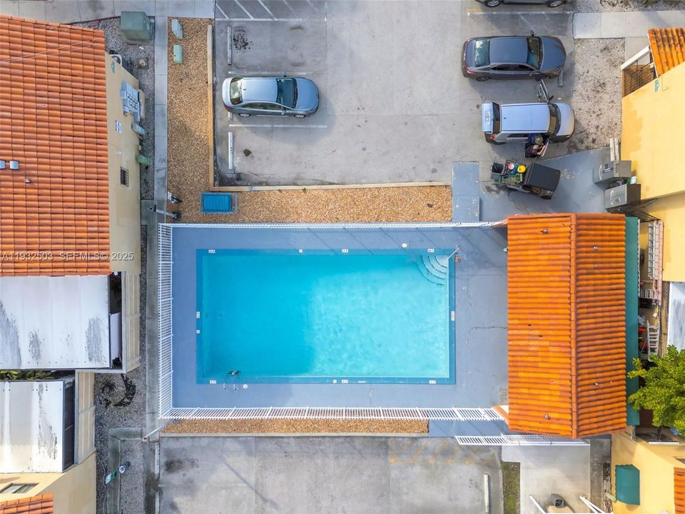 В аренду: $2,400 (3 спален, 2 ванн, 972 Квадратных фут)