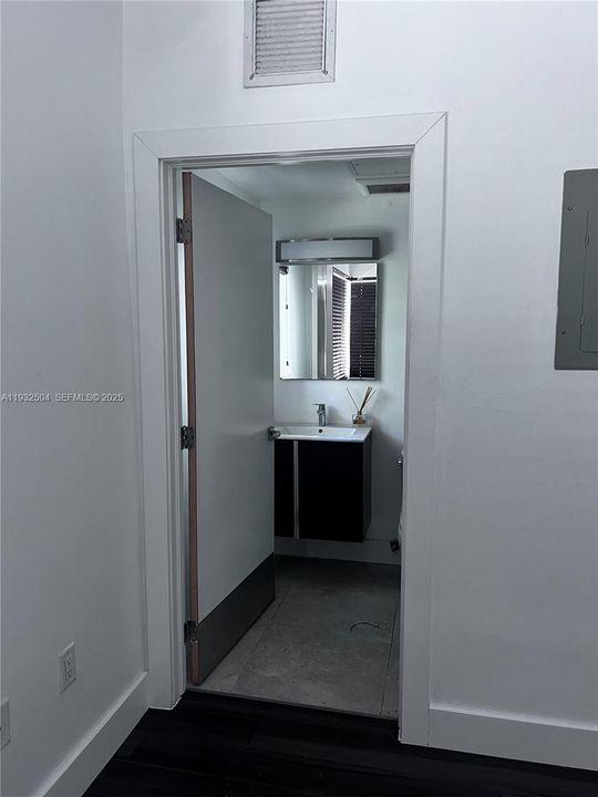 В аренду: $1,950 (1 спален, 1 ванн, 426 Квадратных фут)