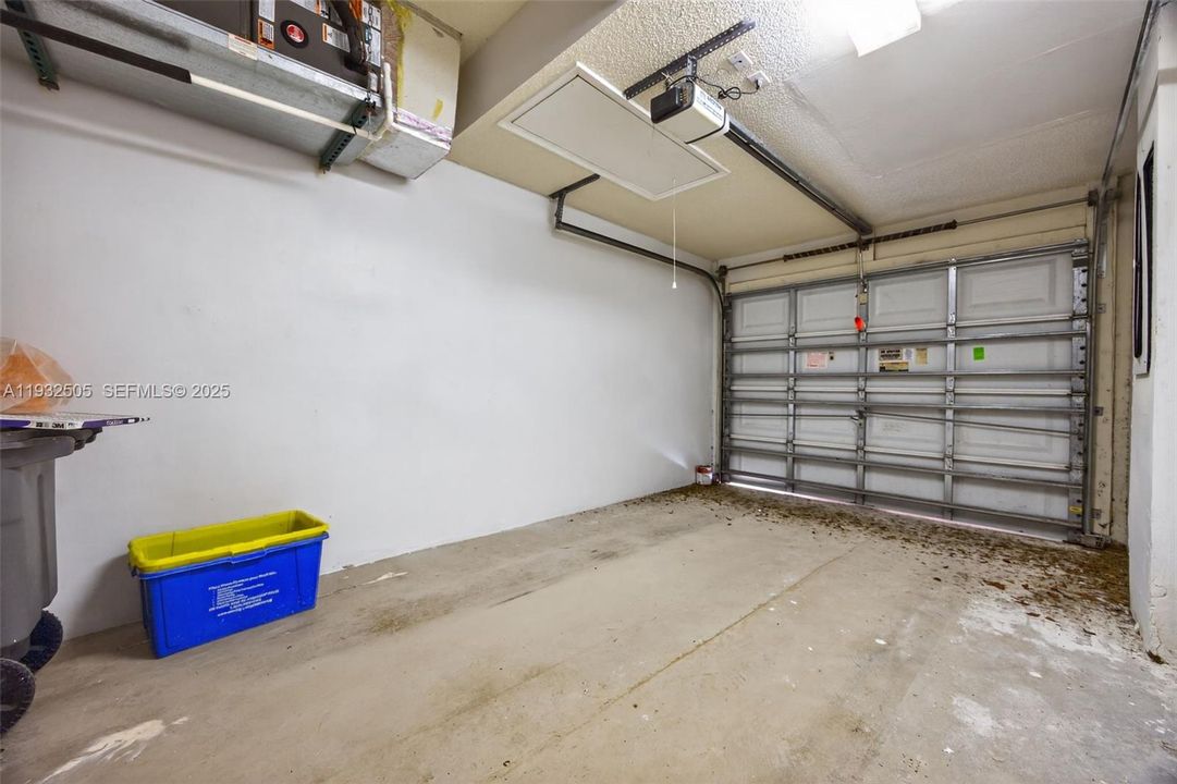 На продажу: $339,900 (2 спален, 2 ванн, 1378 Квадратных фут)