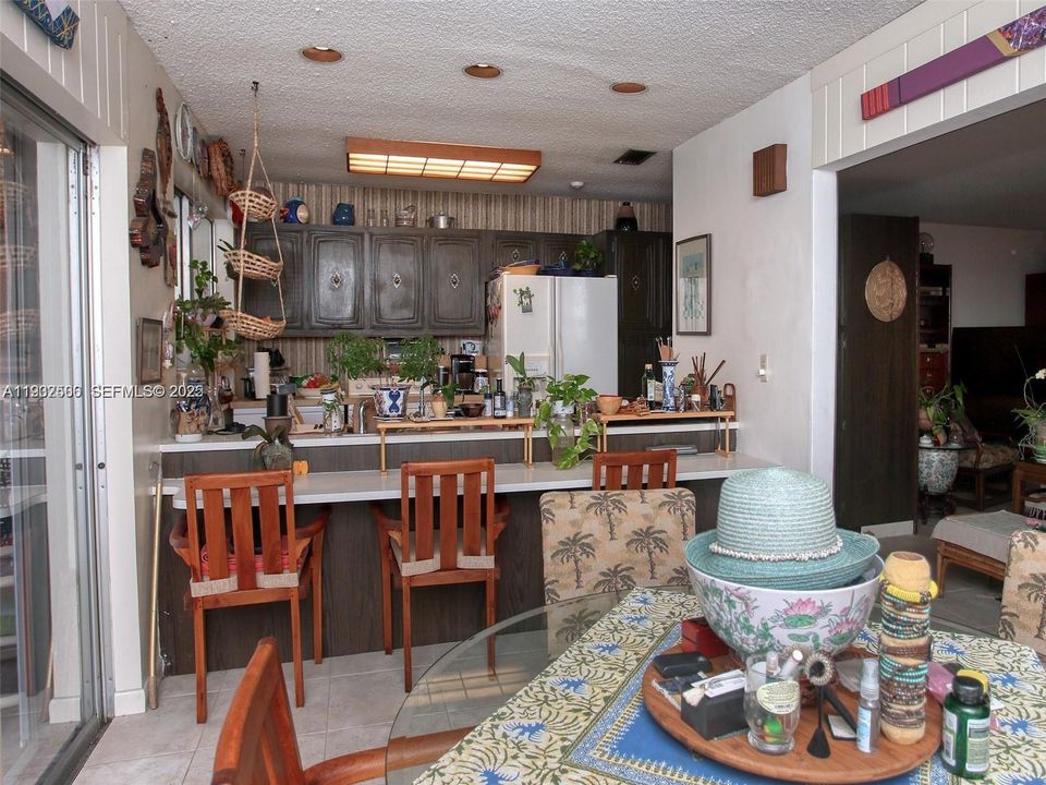 En Venta: $585,000 (2 camas, 2 baños, 1445 Pies cuadrados)