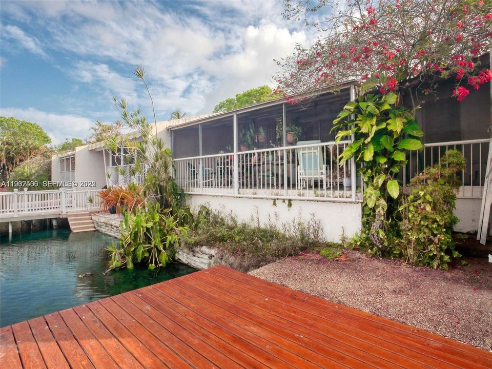 En Venta: $585,000 (2 camas, 2 baños, 1445 Pies cuadrados)