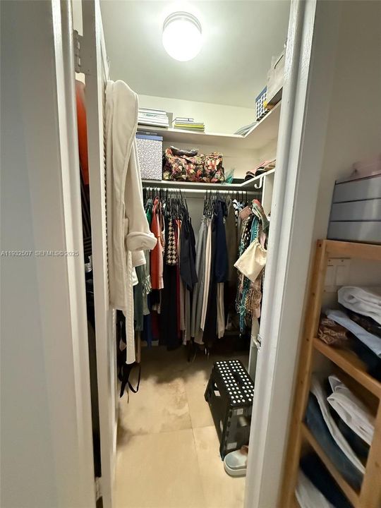 En Venta: $259,000 (1 camas, 1 baños, 826 Pies cuadrados)