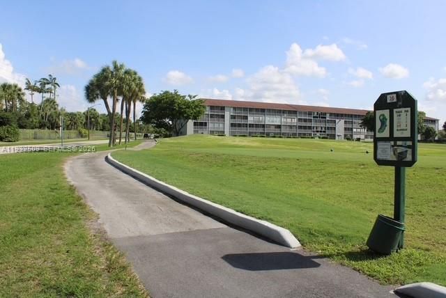 For Sale: $130,000 (2 beds, 1 baths, 954 Square Feet)