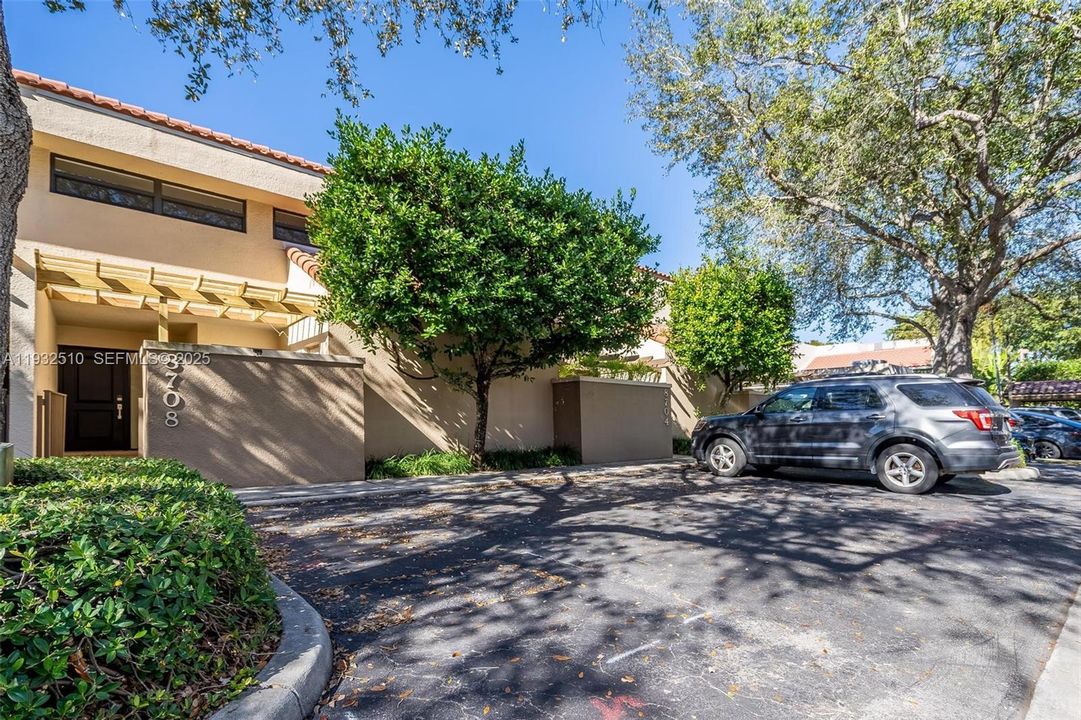 出租: $4,500 (2 贝兹, 2 浴室, 2039 平方英尺)