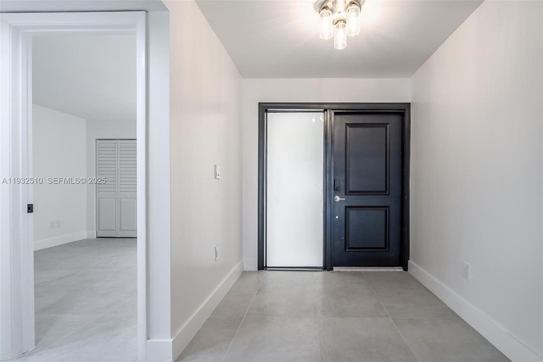 出租: $4,500 (2 贝兹, 2 浴室, 2039 平方英尺)