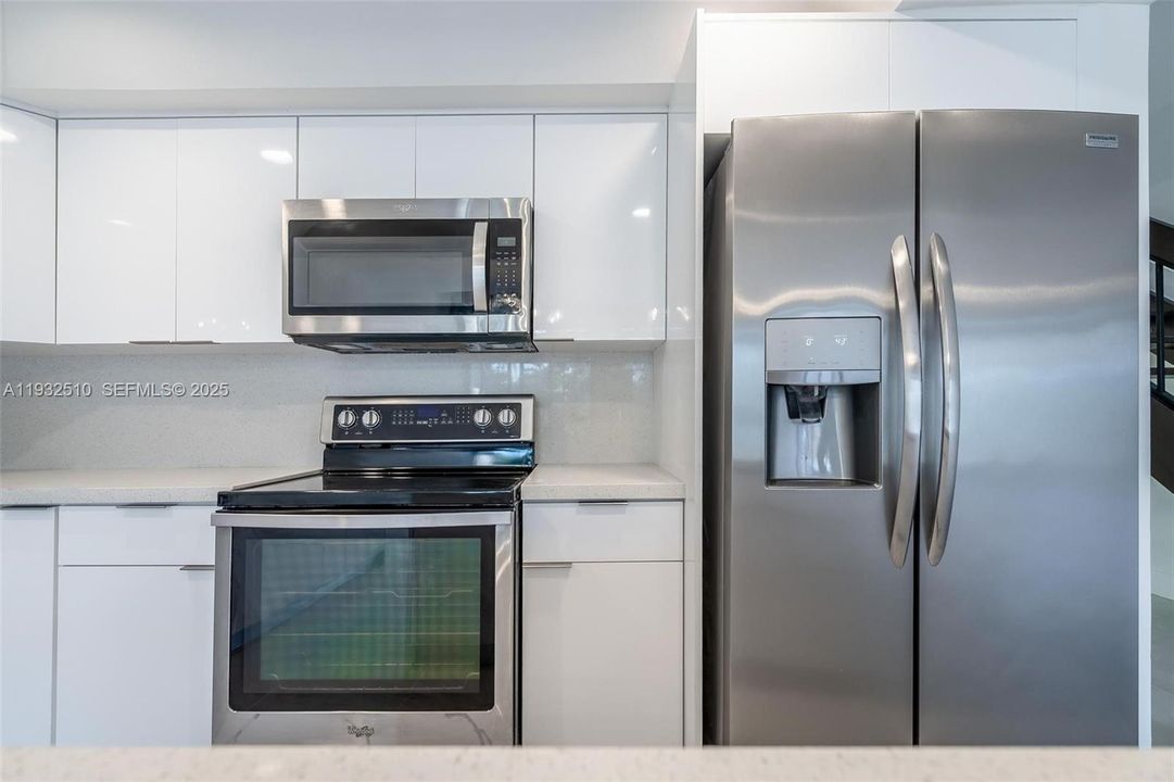 出租: $4,500 (2 贝兹, 2 浴室, 2039 平方英尺)