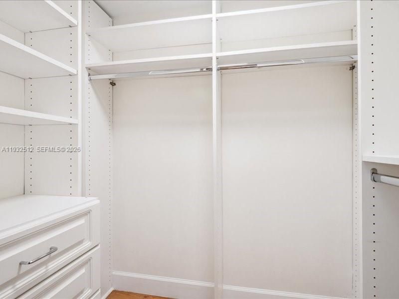 Activo con contrato: $189,900 (2 camas, 2 baños, 975 Pies cuadrados)