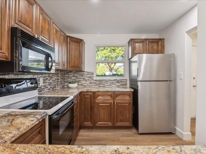 Activo con contrato: $189,900 (2 camas, 2 baños, 975 Pies cuadrados)