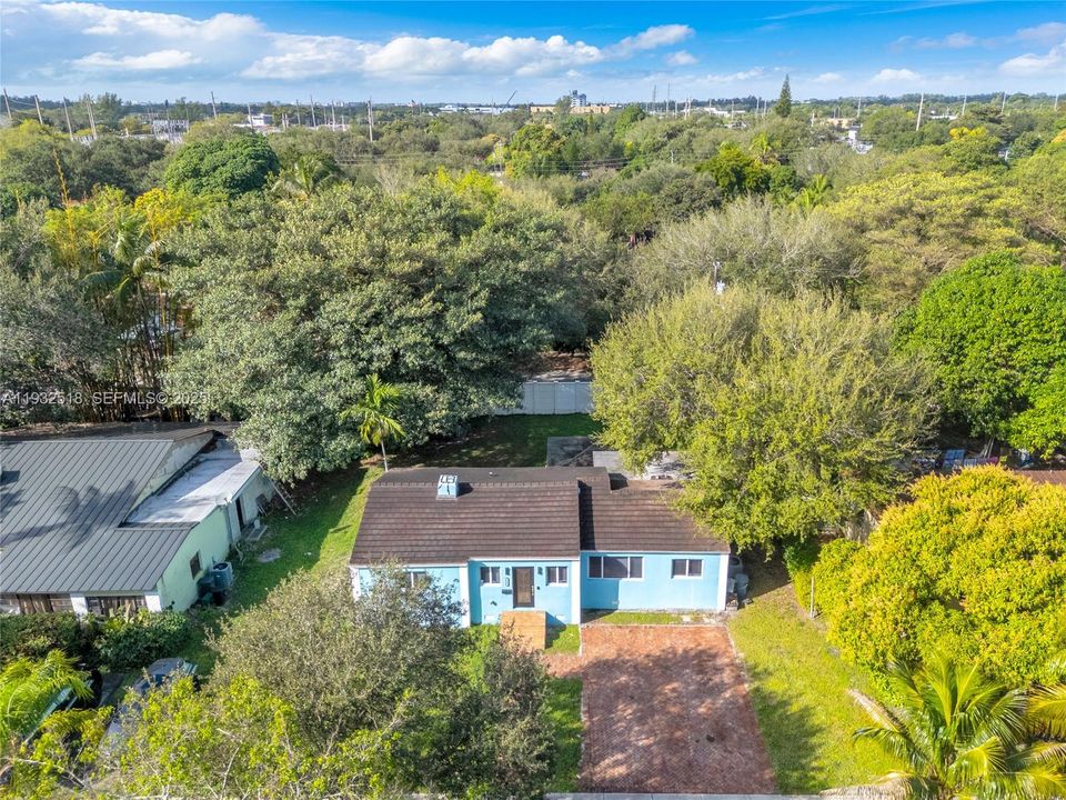 En Venta: $949,999 (3 camas, 2 baños, 1476 Pies cuadrados)