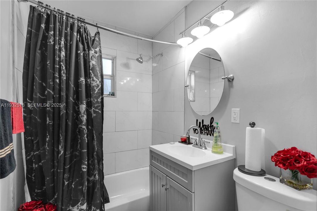 En Venta: $949,999 (3 camas, 2 baños, 1476 Pies cuadrados)