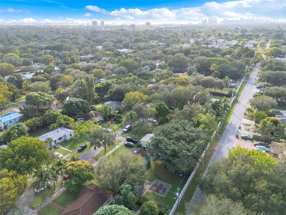 En Venta: $949,999 (3 camas, 2 baños, 1476 Pies cuadrados)