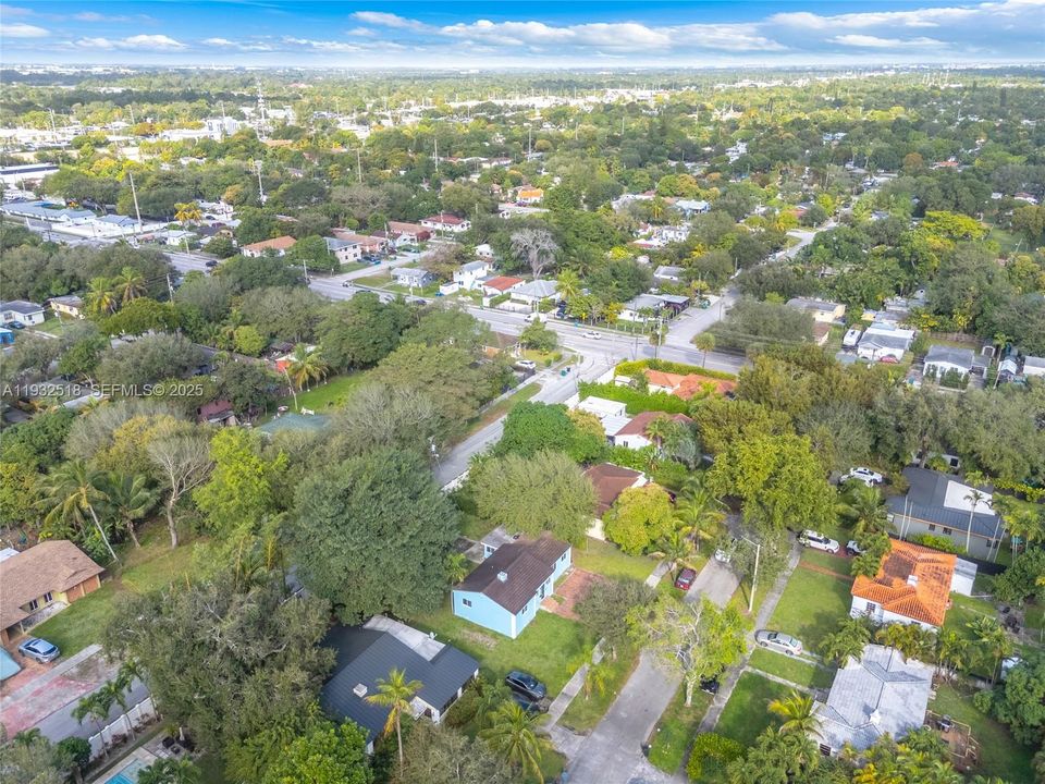 En Venta: $949,999 (3 camas, 2 baños, 1476 Pies cuadrados)