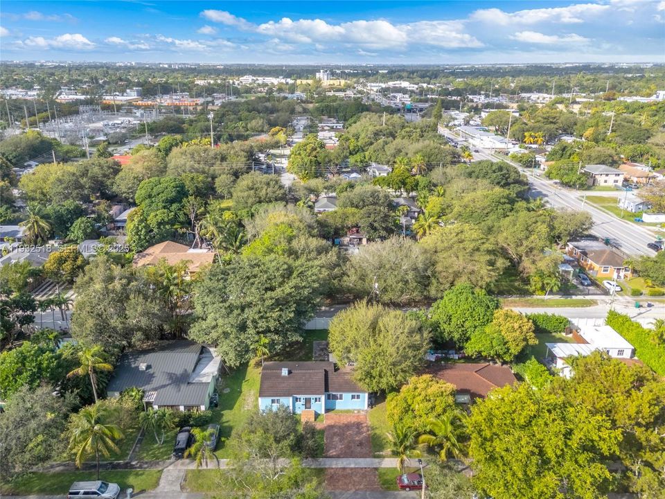 En Venta: $949,999 (3 camas, 2 baños, 1476 Pies cuadrados)