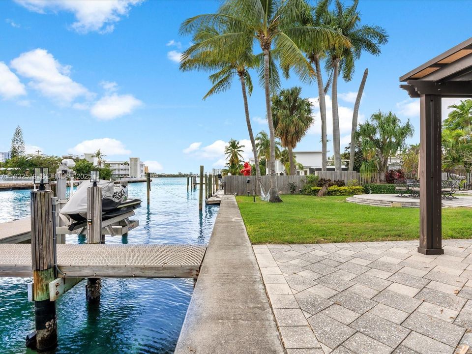 En Venta: $6,500,000 (3 camas, 2 baños, 2403 Pies cuadrados)