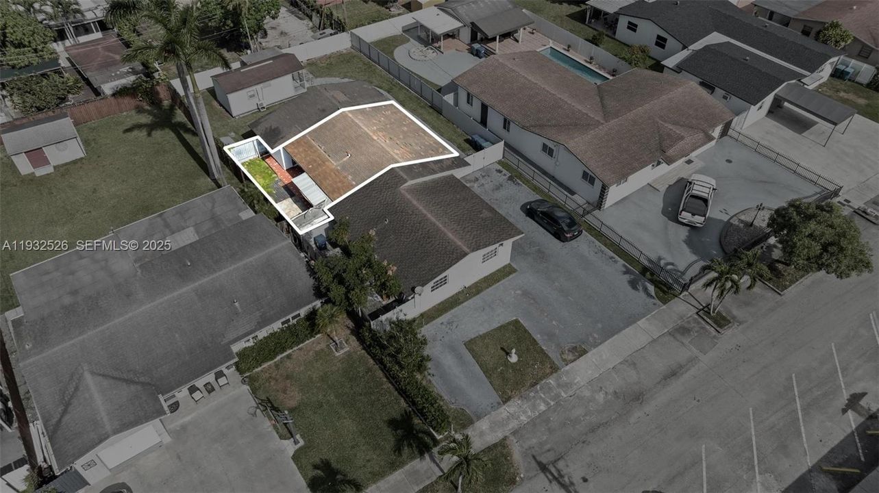 В аренду: $2,400 (2 спален, 1 ванн, 1816 Квадратных фут)