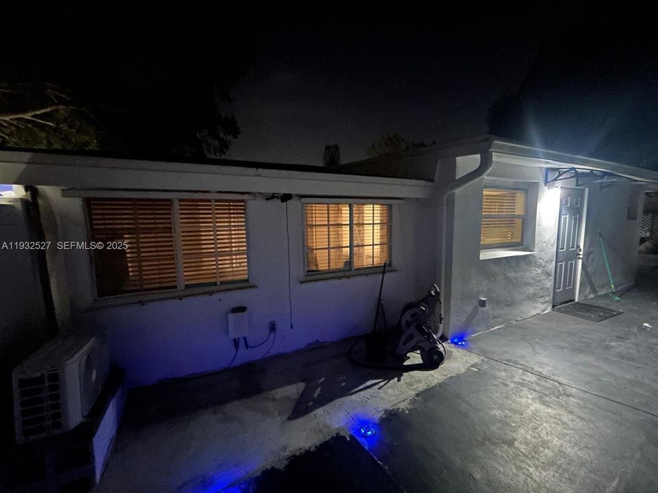 В аренду: $1,500 (1 спален, 1 ванн, 1366 Квадратных фут)