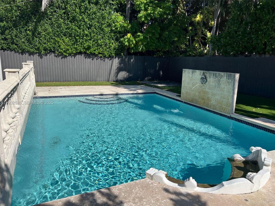 For Sale: $2,750,000 (4 beds, 4 baths, 2783 Square Feet)