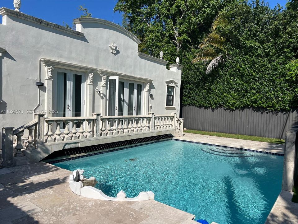 For Sale: $2,750,000 (4 beds, 4 baths, 2783 Square Feet)