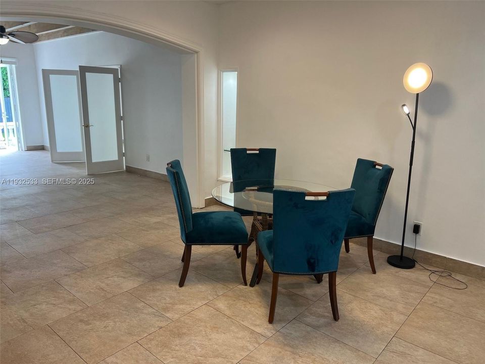 For Sale: $2,750,000 (4 beds, 4 baths, 2783 Square Feet)