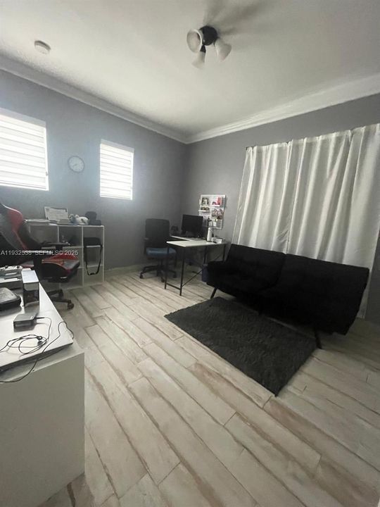 На продажу: $590,000 (5 спален, 3 ванн, 2170 Квадратных фут)