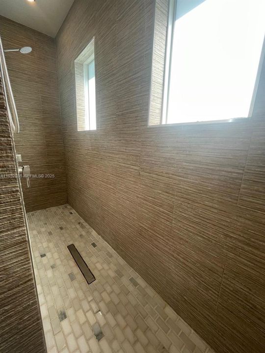 На продажу: $590,000 (5 спален, 3 ванн, 2170 Квадратных фут)