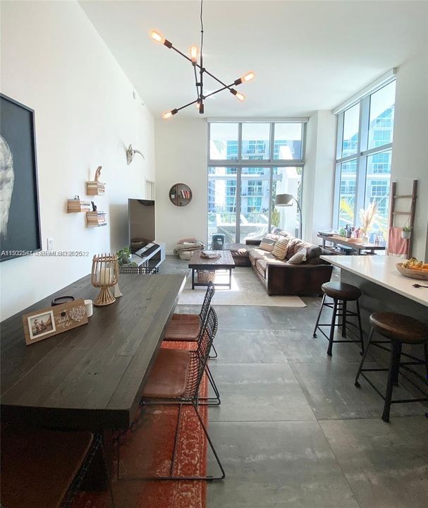 出租: $4,300 (2 贝兹, 2 浴室, 1167 平方英尺)