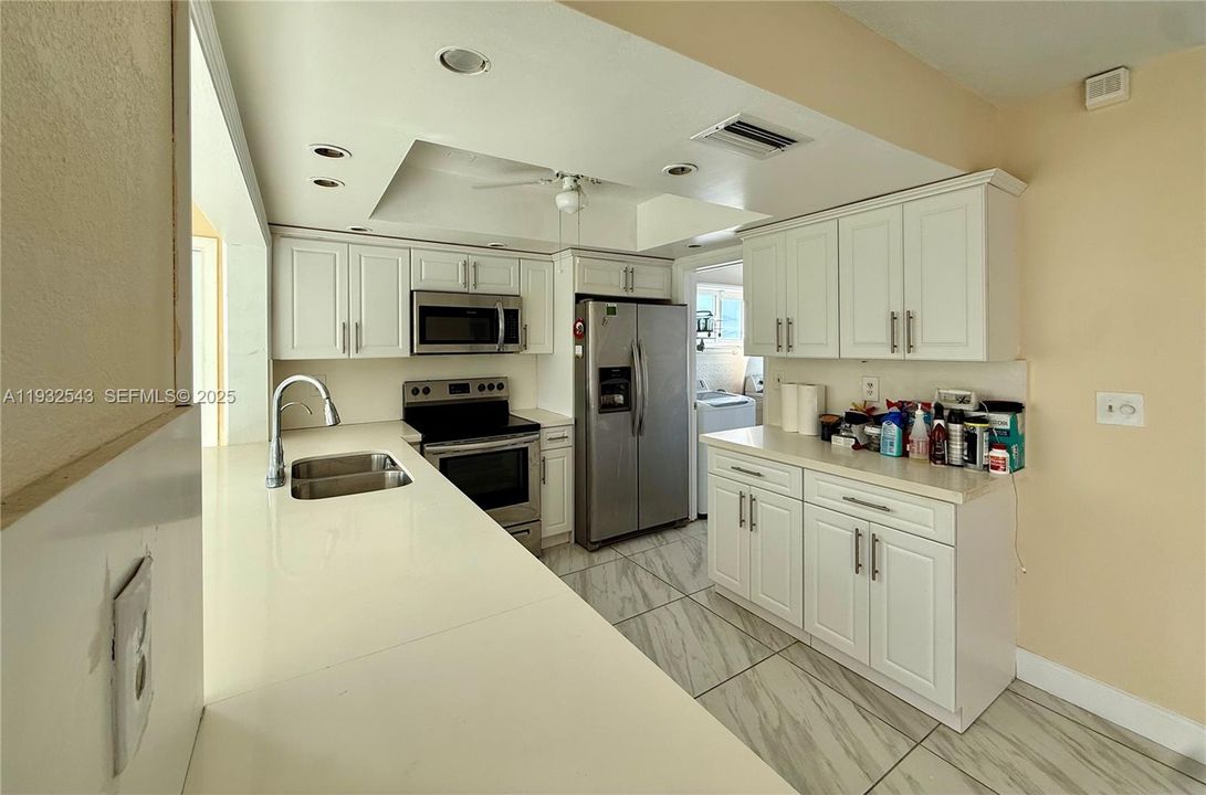 En Venta: $299,999 (2 camas, 2 baños, 1295 Pies cuadrados)