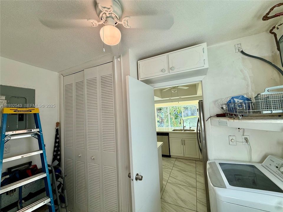 En Venta: $299,999 (2 camas, 2 baños, 1295 Pies cuadrados)