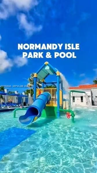 出租: $4,200 (3 贝兹, 2 浴室, 1600 平方英尺)