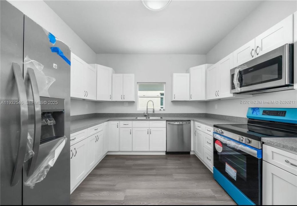 For Rent: $1,675 (3 beds, 2 baths, 1330 Square Feet)